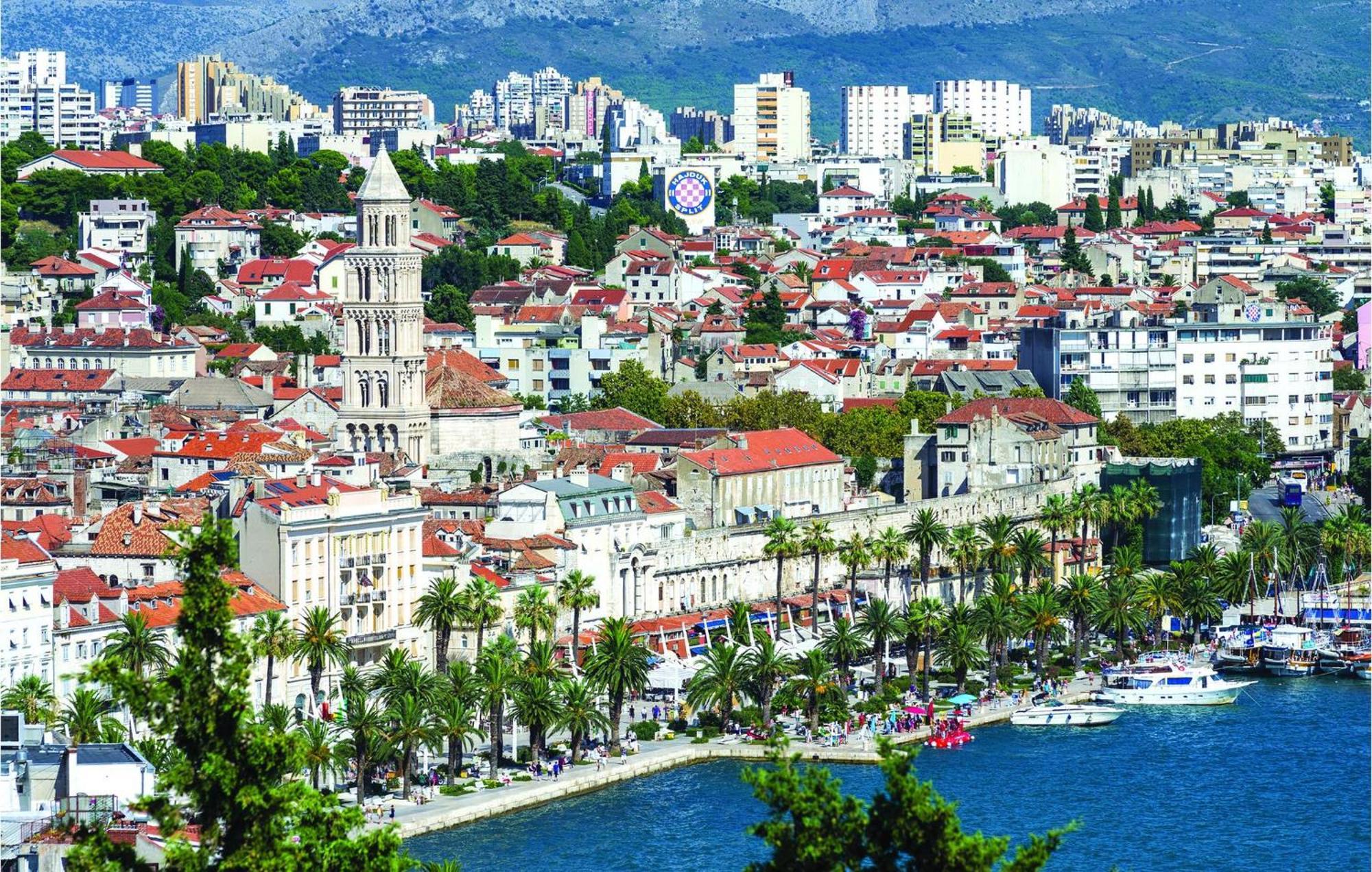 Amazing Apartment In Split With Kitchen 外观 照片
